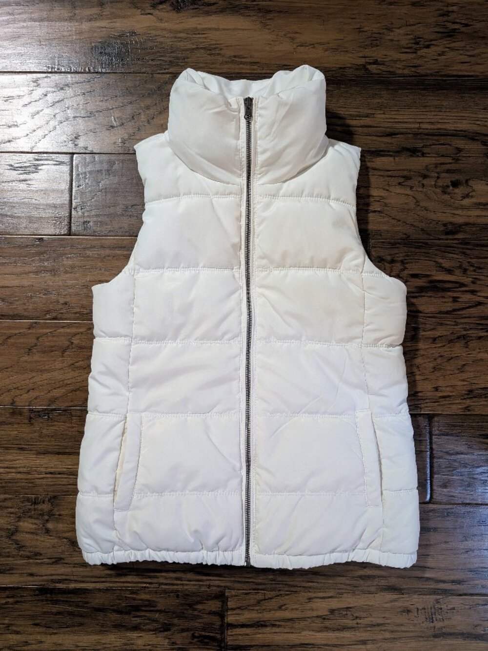 Old Navy funnel neck puffer vest snow white size XS